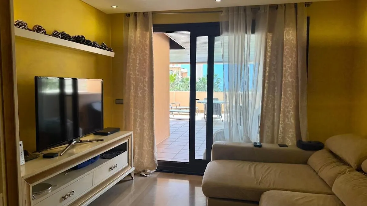 Exclusive 2 Bedroom Apartment Εστεπόνα 0*,